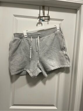 Lululemon Steady State Relaxed Fit Short 5 inch inseam light Heather gray
